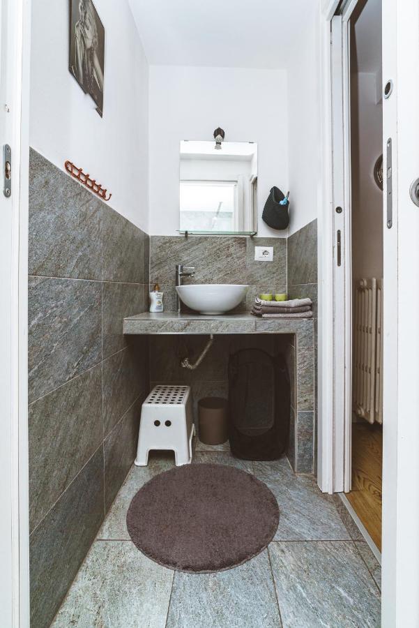 Stagabin Little Loft Near Porta Susa Station And Subway Turin Bagian luar foto