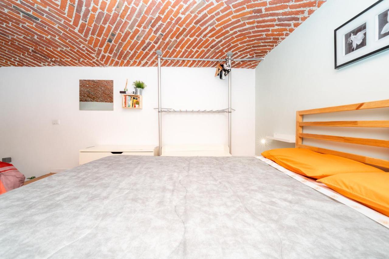 Stagabin Little Loft Near Porta Susa Station And Subway Turin Bagian luar foto